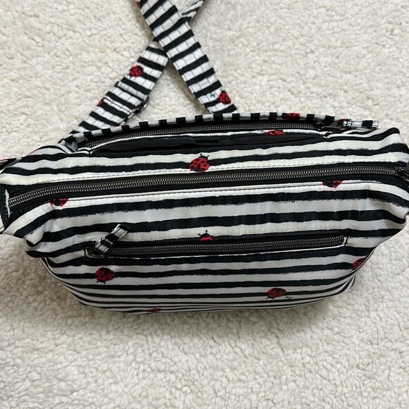 LUG Bolero Lady Bug Lane RFID Purse - Picture 5 of 16